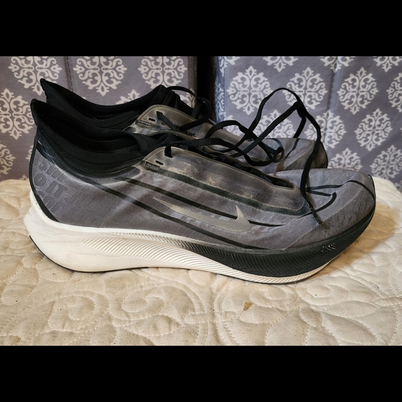 Nike Zoom Fly 3 Iridescent Black and White Running Shoes - Picture 1 of 6